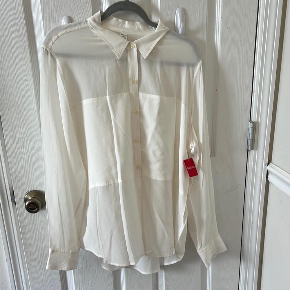 NWT SPANX  100% silk Ivory Classic Blouse with Long Sleeves xl